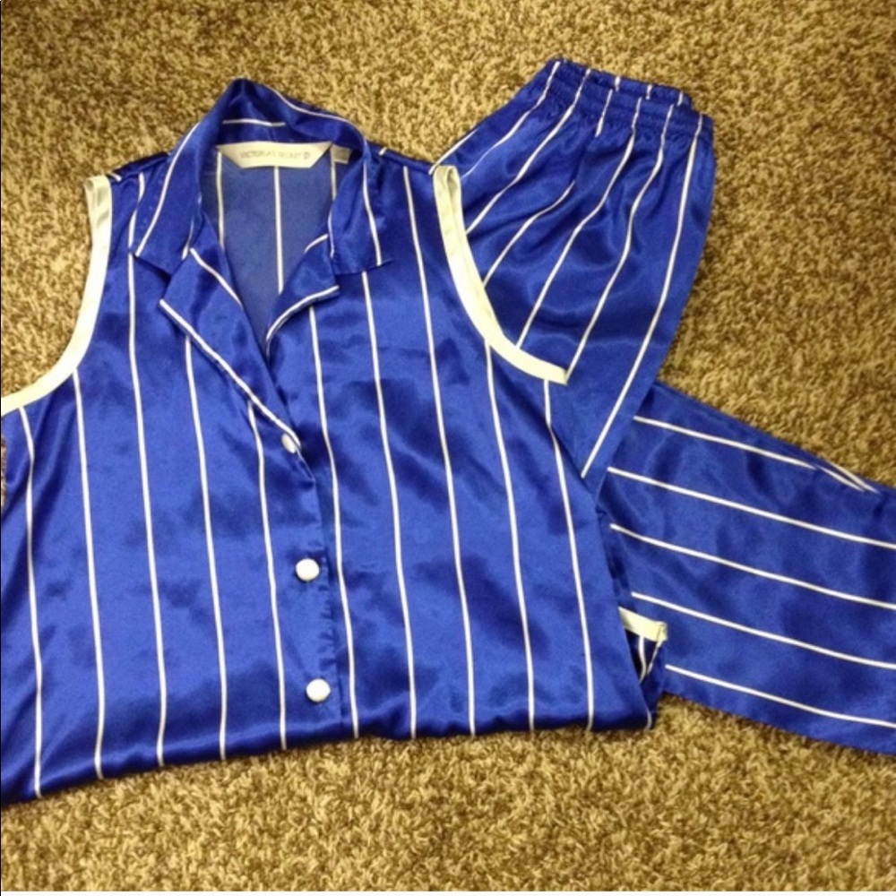 Satin Victoria Secret PJ MOVING OUT